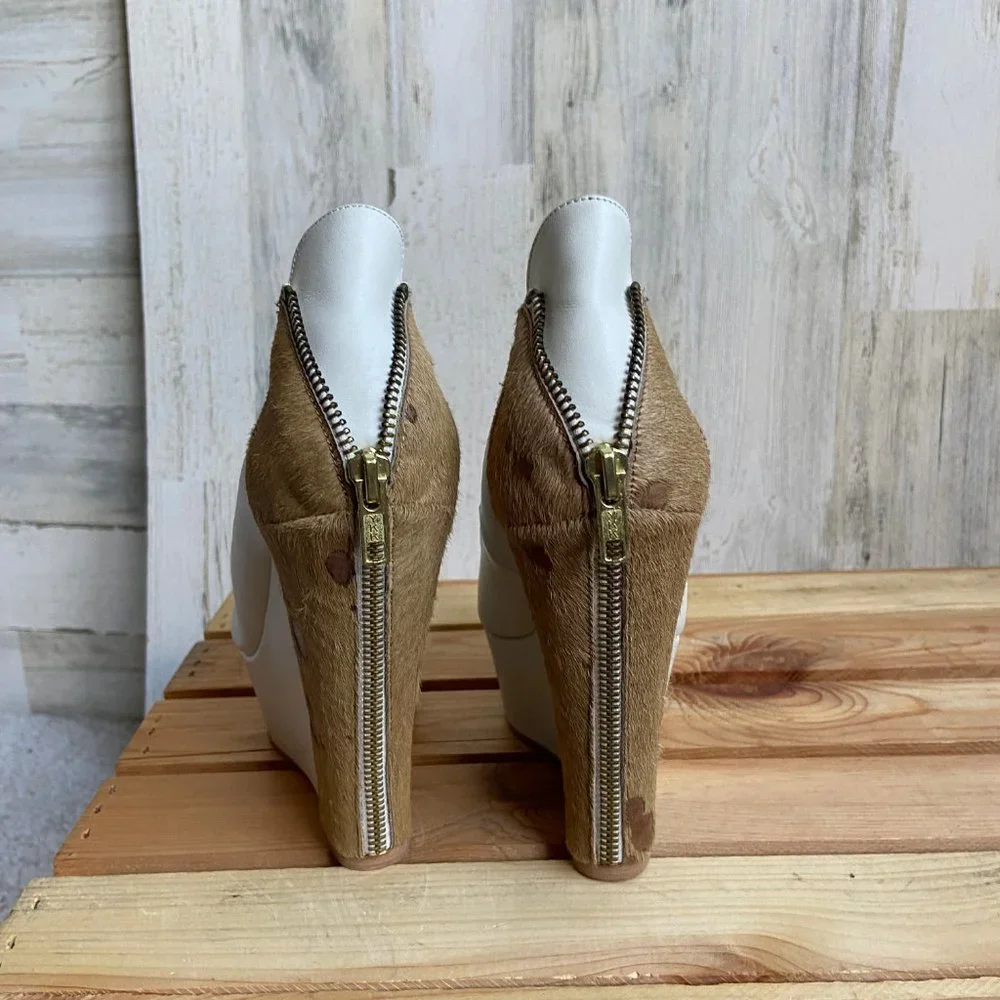 Kate Ferguson Size 6.5 Cassamassima Platform Heels Ivory Color Calf Hair Detail